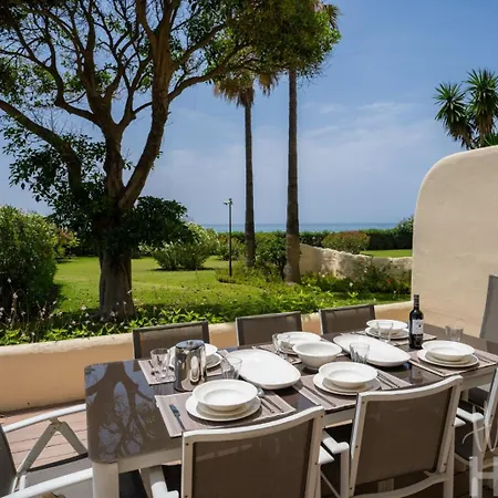 Beachfront, Sea Views, Swimming Pool, 3 Bedrooms Appartamento