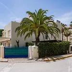 Holidays & Beachfront , Sea Views,3 Bedrooms * מארבלה