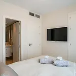 Holidays & Beachfront , Sea Views,3 Bedrooms