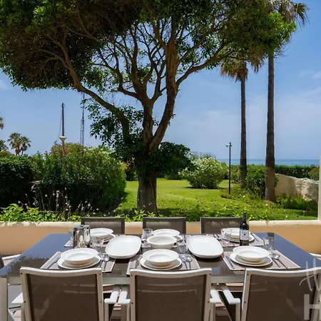 Holidays & Beachfront , Sea Views,3 Bedrooms Apartament *