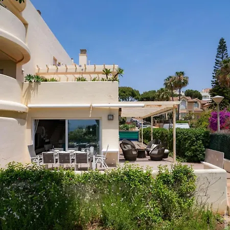 Holidays & Beachfront , Sea Views,3 Bedrooms * Marbella