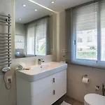 Apartment Holidays & Beachfront , Sea Views,3 Bedrooms Marbella
