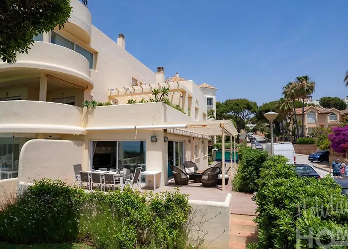 Beachfront, Sea Views, Swimming Pool, 3 Bedrooms Apartman Marbella